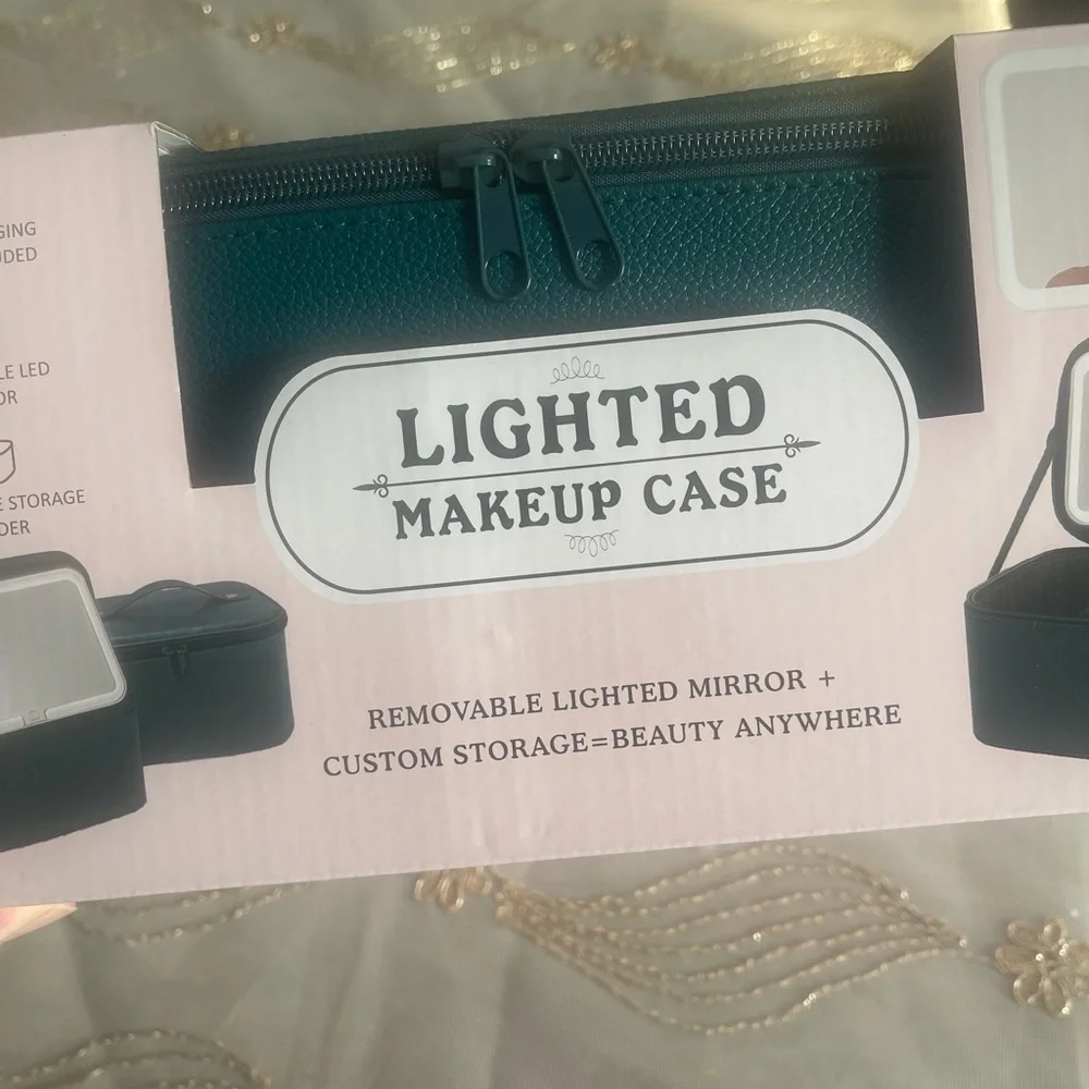 Elegant Lighted Makeup Case with LED Mirror - Black